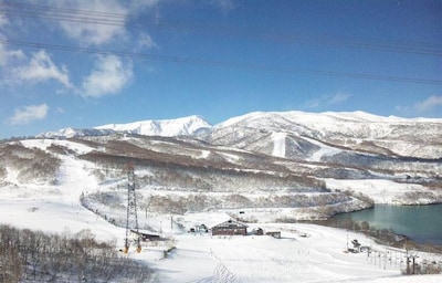 10 Best Ski Resorts In Japan For Beginners