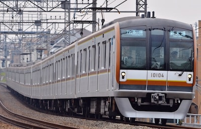 นำเที่ยวตามสถานีรถไฟสาย Tokyo Metro Yurakucho