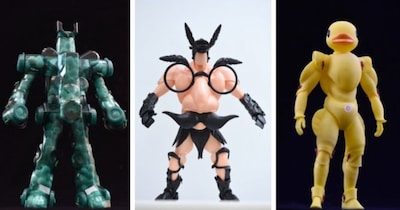 Sculptor Creates Heroes Using 100-Yen Toys