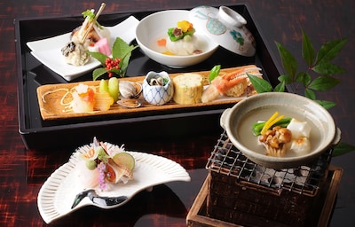 榻榻米上的味觉艺术：日本会席料理入门指南
