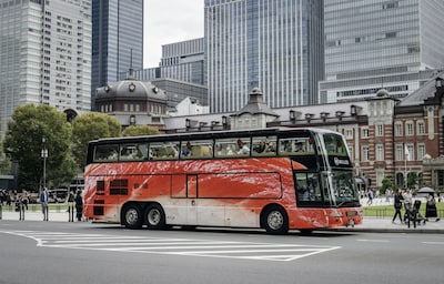 เริ่มให้บริการแล้ว! SUSHI BUS รถบัสซูชิ กินได้ไม่อั้นพร้อมชมวิวโตเกียวกลางกรุง