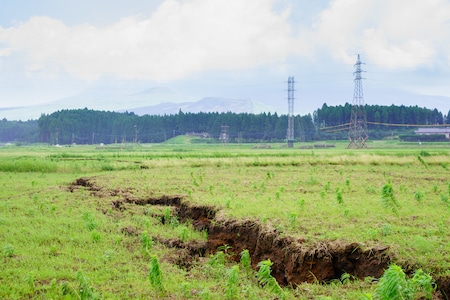 平成28年（2016年）熊本地震による地割れ