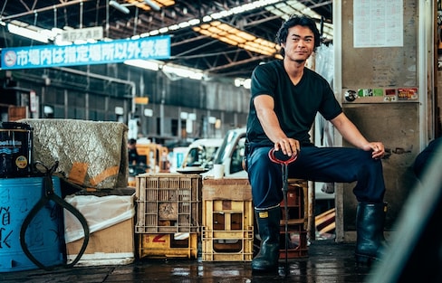 Cool Portraits of Tsukiji Fish Market Workers