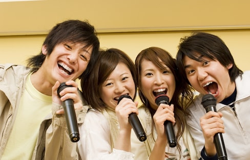 10 Ways to Improve Your Japanese with Karaoke