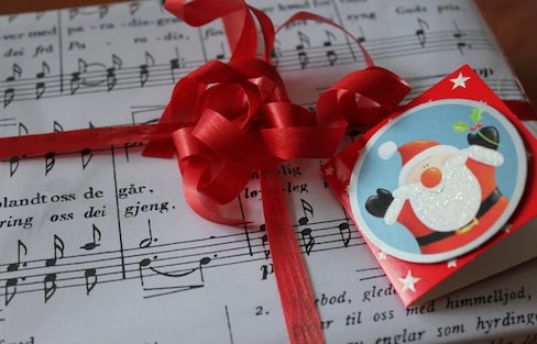 10 Ways to Have a Merry J-Music Christmas