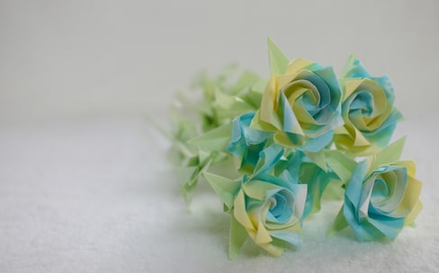 5 Incredible Origami Rose Tutorials
