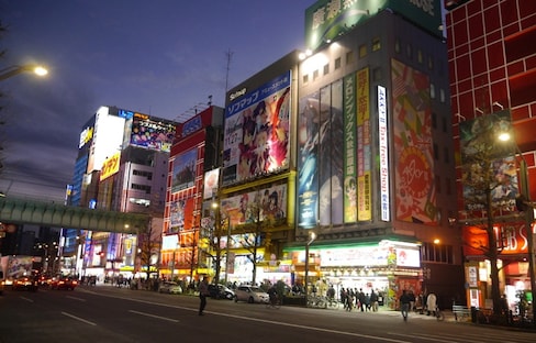 A Super Cheap Akihabara Tour