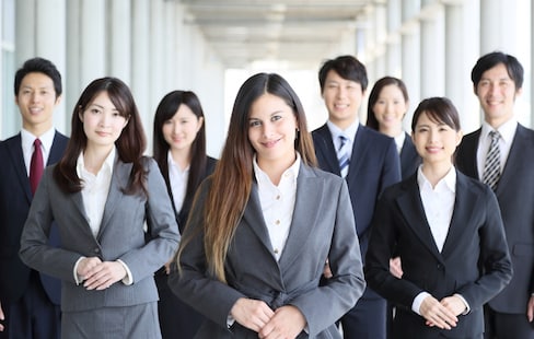 What To Wear: Women Working in Japan