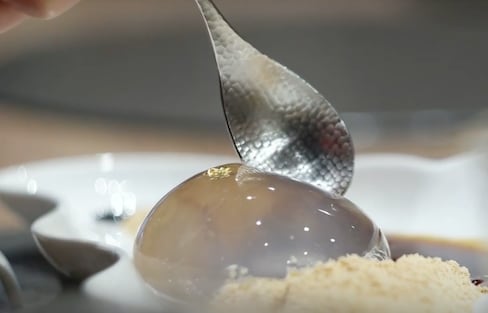 Try the Viral 'Raindrop Cake' Shingenmochi