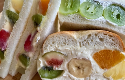 Make Your Own Japanese Fruit Sandwiches
