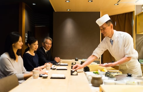 【深度日本】 人生就該享受一次無菜單料理！對料理職人完全信賴的術語「Omakase（おまかせ）」