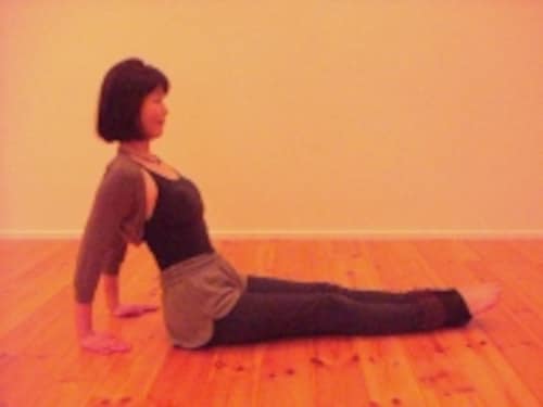 中級者はこれ！座ってできる二の腕エクササイズ