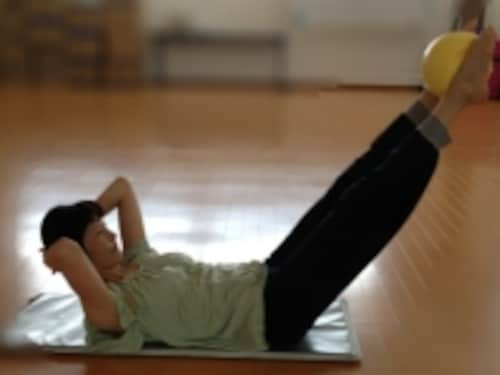 ミニボールを使ったインナーマッスルの鍛え方