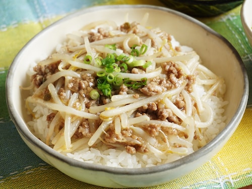 料理が苦手な人に! もやしと豚肉の中華あんかけ丼 料理が苦手な人に! もやしと豚肉の中華あんかけ丼