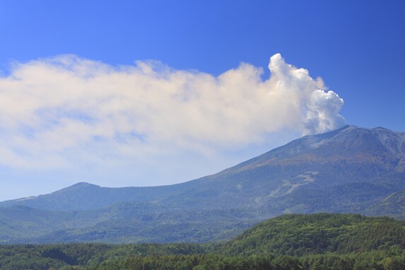 御嶽山の噴火から2年 登山の際に注意すべきことや噴火対策は