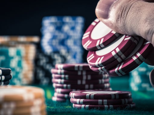 カジノ法案、民間団体がギャンブル依存症対策を要望 依存の危険は