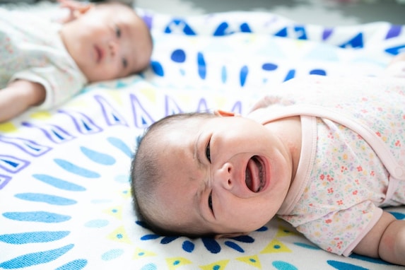 「また、泣くの……」双子育児の過酷な日々で、膀胱炎の危機に？