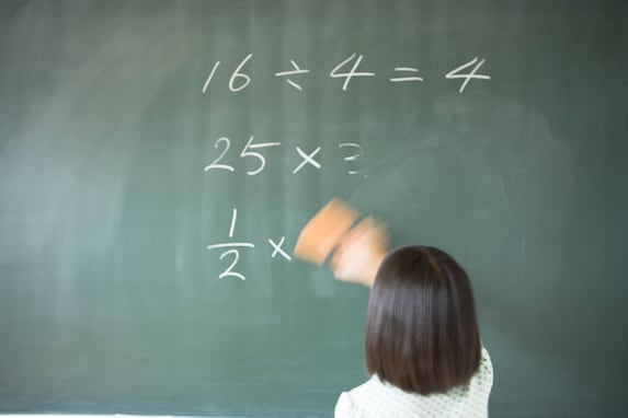 小中学生が苦手な教科1位は「算数」と「数学」。親としてどうやって克服させればいいんだろう