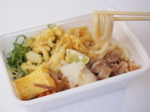 暑い日にぴったり！ 爽やか＆ボリューム満点「夏の丸亀うどん弁当」を食べてみた