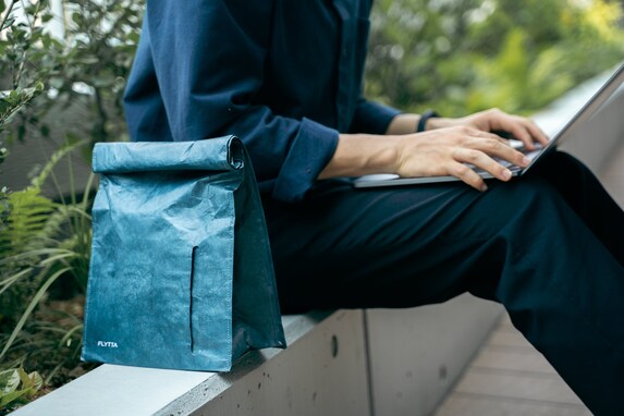 「紙袋風エコバッグ」誕生！ サブバッグにも使える高級感あるデザイン