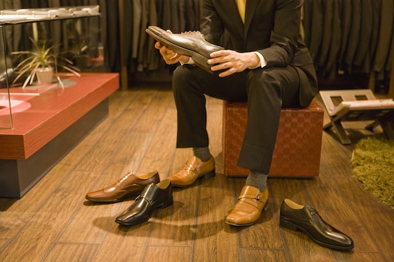 「靴」にかける予算ランキング……女性1位は「3001～5000円」、男性1位は？