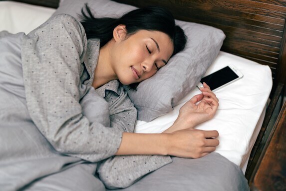 気持ちよく眠れるエアコンの使い方を睡眠のプロに聞いたらアンケート結果の約半数が間違っている結果に!?  医師がおすすめする快適に眠るための3つのポイント