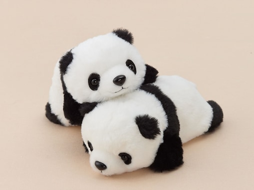 かわいすぎて癒される…！ 双子のパンダ赤ちゃんグッズを上野案内所が発売