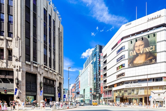 東京都の「歩ける範囲でひととおり揃う街」ランキング！ 3位「西新宿」、2位「新宿三丁目」、1位は？