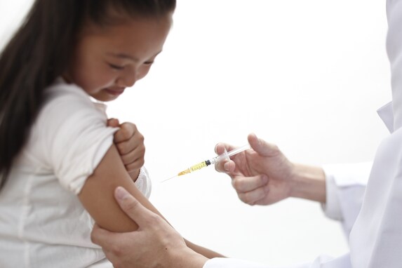5～11歳の子どもへの新型コロナワクチン接種準備がスタート。保護者の本音は？