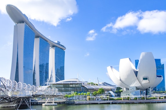 1万人が選ぶ「海外の住みたい都市」が決定！ 2位「シンガポール」に3倍差をつけた1位は？