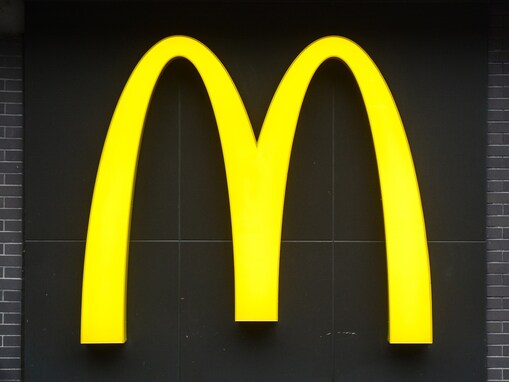 マクドナルド、3月14日からハンバーガーなど約2割の商品を10～20円値上げ