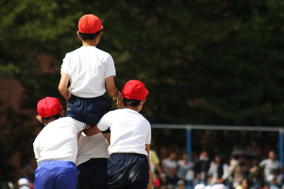 子どもの運動会でなくなってほしい種目ランキング！ 2位は「騎馬戦」、1位は？【保護者318人に調査】