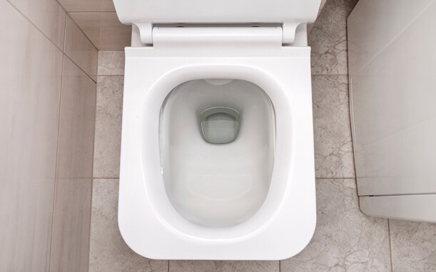 【500人調査】コンビニトイレ公共化、賛成・反対どっち？ 難しい問題かと思ったら ダブルスコアの大差!?