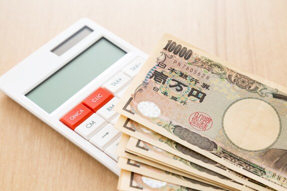東京都の2022年民間企業「夏ボーナス」 平均妥結額は77万6077円、業種別トップは？