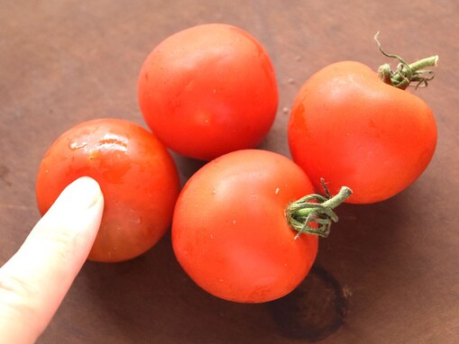 「トマト」が柔らかすぎて“ぶよぶよ”です…この状態で食べても大丈夫ですか？【あやしい野菜Q&A】