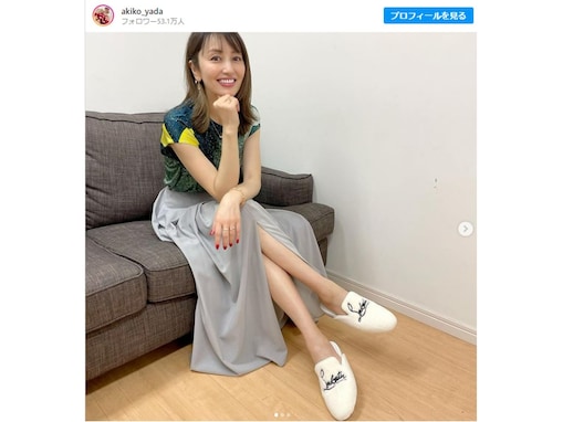 矢田亜希子、スカートから美しすぎる生足チラリ！ 「ルブタンがよく似合う生脚」「美、美脚ーっ」