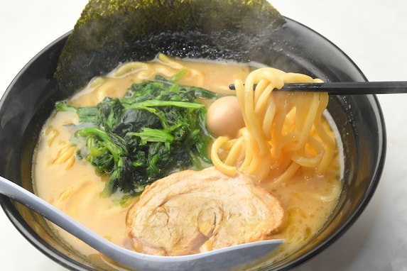 JR京浜東北線でおいしいラーメン屋が多いと思う駅ランキング！ 3位「東京」、2位「大宮」を抑えた1位は？