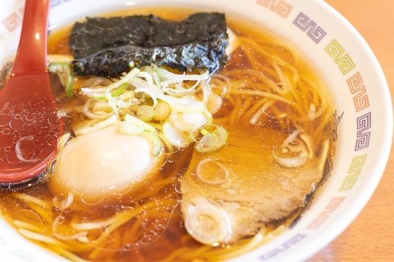 JR中央線でおいしいラーメン屋が多いと思う駅ランキング！ 3位「神田」、2位「荻窪」、1位は？