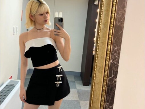 「いやかわいすぎwww」NiziU・リク、美ウエストあらわな腹ちら衣装を披露！ 「メガネ姿とかちょーどタイプ」