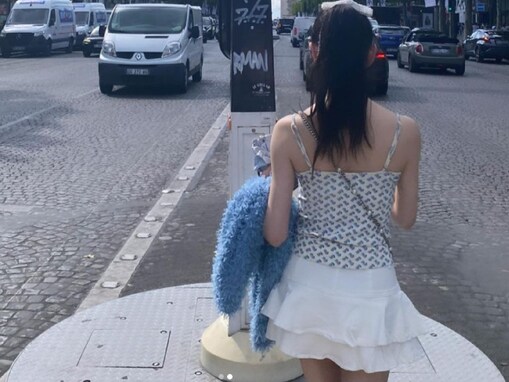 堀未央奈、背中あらわ＆生脚ちら見えの露出多めコーデ披露 ！ 「めっちゃオシャレんや～」「ほそいね！」