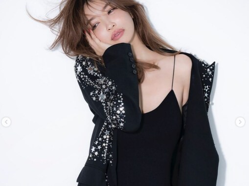 平子理沙、色気ありすぎハイレグ姿を公開！ 「エロい！色気が半端ない！」「表情が堪らなく良い」