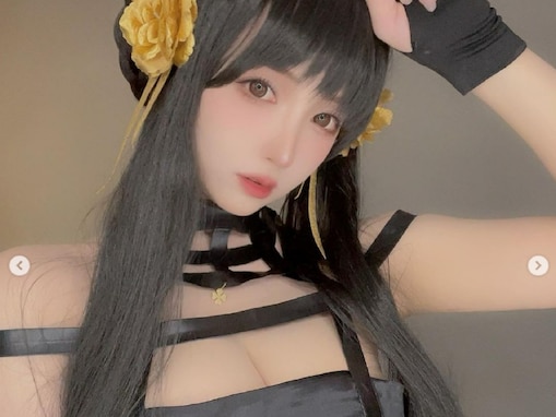 三上悠亜、胸元＆太ももあらわな『SPY×FAMILY』ヨルのセクシーコスプレ！ 「クオリティたけーな」「本物だ！」