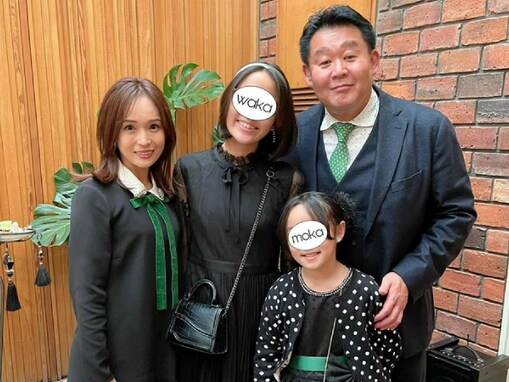 花田虎上の妻・倉実、美人娘2人とのおしゃれ家族ショット公開！ 「大きくなりましたね」「凄く素敵な写真」