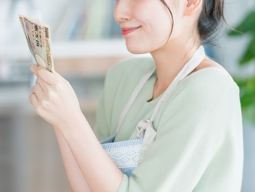 お金が貯まり、結婚までできた!? 全国361人に聞いた「人見知りで得をしたエピソード」が意外すぎた