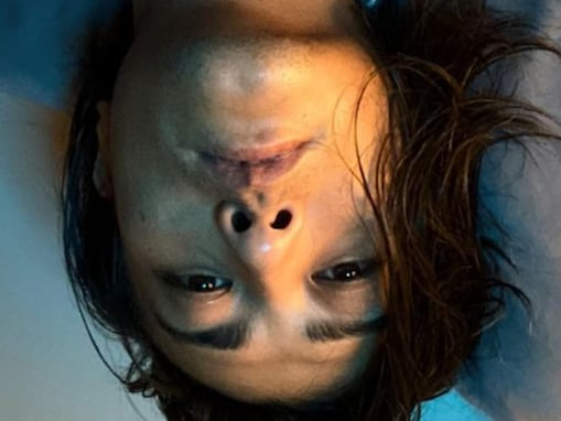 赤西仁、タッキーのまねっこ逆さまショット公開で 「愛だな」「好きすぎるやろww」「逆でも隠せないイケメン」