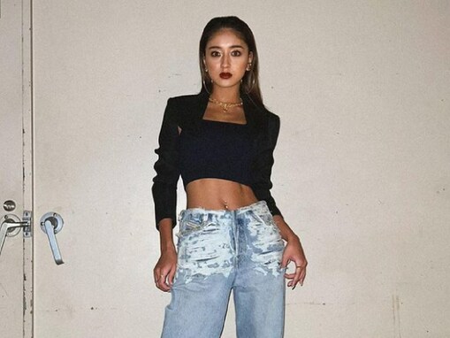 みちょぱ、腹筋くっきりのへそ出しコーデ披露！ 「相変わらず腹筋かっこよ！！」「スタイルほんと羨ましい」