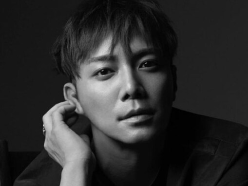 元俳優・成宮寛貴、40歳最新モノクロショット！ 「絵画のような美しさ」「大人の色気が溢れていてとても素敵」