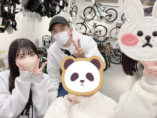 後藤祐樹、娘3人との家族ショット公開！ 「綺麗な娘さんですね」「若くてカッコいいパパ！」「目元がそっくり」