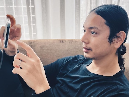 水嶋ヒロ、38歳最新“顔出し”ショット公開！ 「相変わらずカッコ良すぎます」「イケメンのパパ」と反響の声