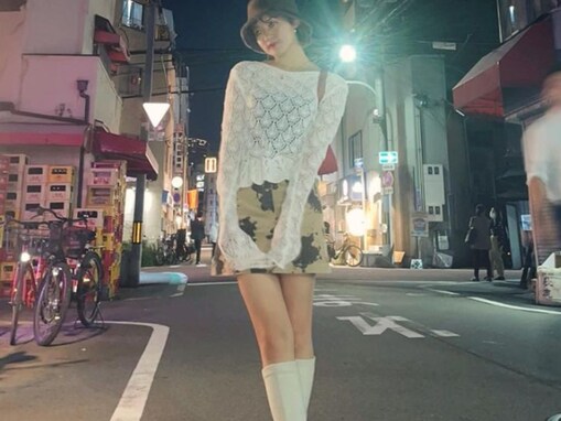 王林、超ミニ丈スカートで絶対領域あらわに！ 「スタイルがパーフェクト」「脚なっがっ！」と称賛の声